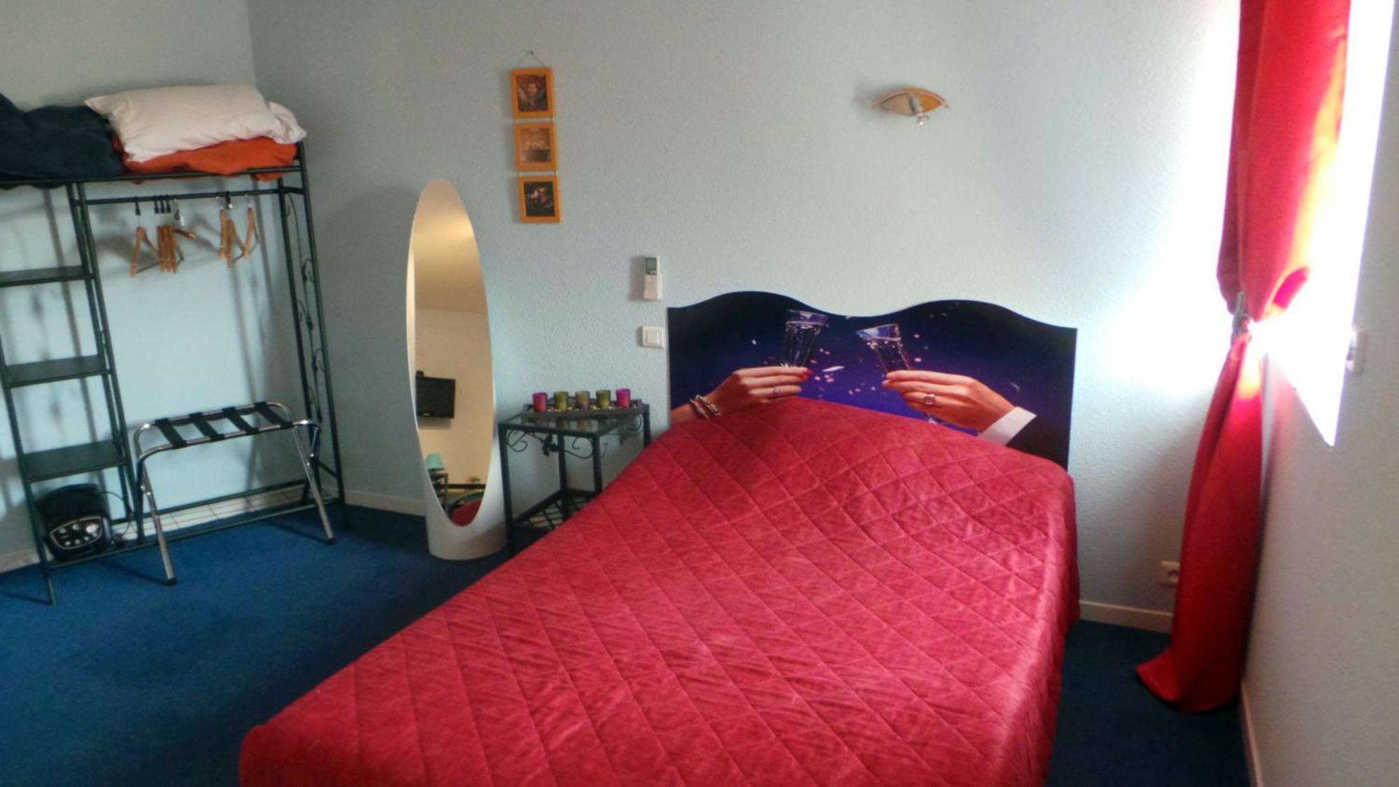 Hotel Le Gambetta Carmaux Habitación foto